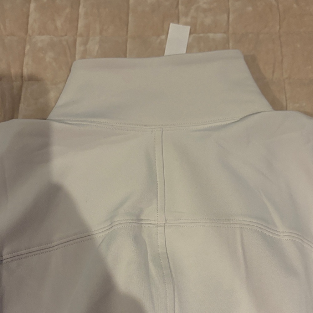 Lululemon athletica  Quarter-Zip cropped Pullover…. Never worn!!!!!! - Picture 6 of 7